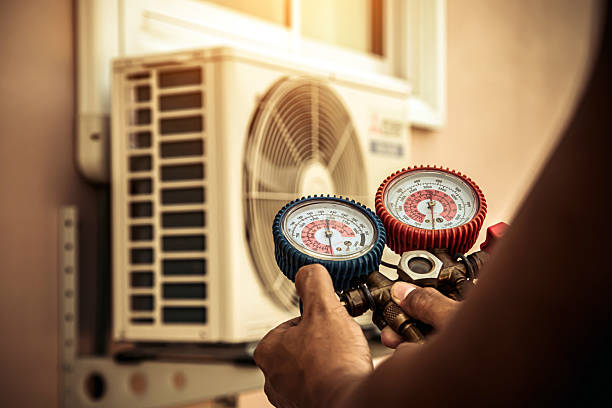 Professional Hvac technician working in Port Reading, NJ